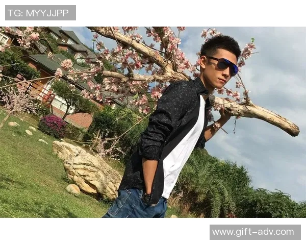 足球巨星盛装亮相颁奖典礼尽显绅士风范西装造型成全场焦点