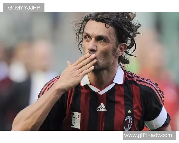 全球足球五大球星精彩瞬间壁纸汇集，尽显传奇风采与卓越技艺