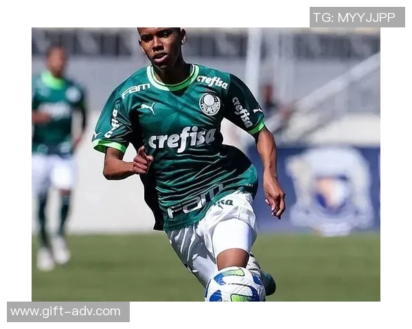 日本足坛新星崛起：世界杯首球光芒闪耀