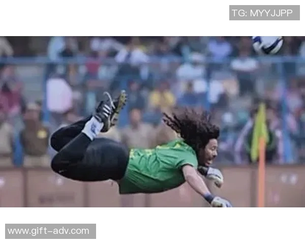 足球巨星绝技蝎子摆尾震撼足坛彰显创造力与无与伦比的艺术魅力